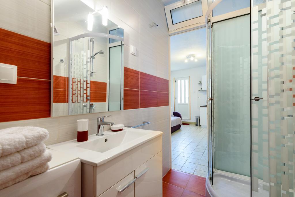 Apartment Mira Trogir Ngoại thất bức ảnh